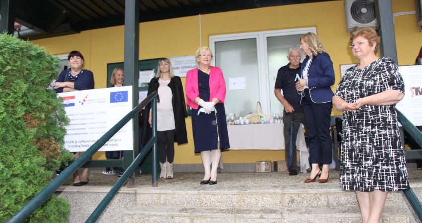 Obilazak Županijskih službi zbog početka radova na rekonstrukciji zgrade Doma zdravlja Ozalj
